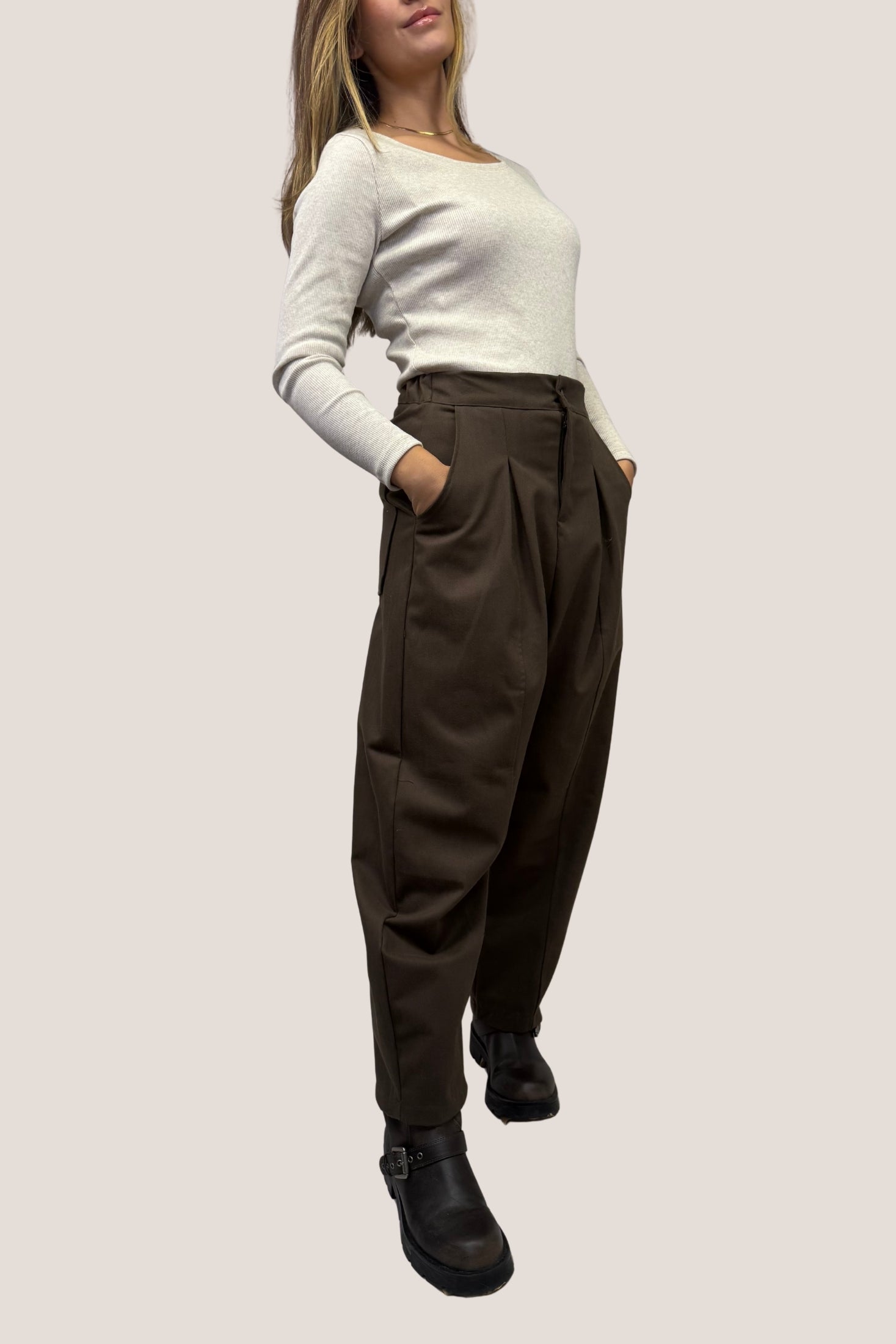 Pantalón barrel marrón