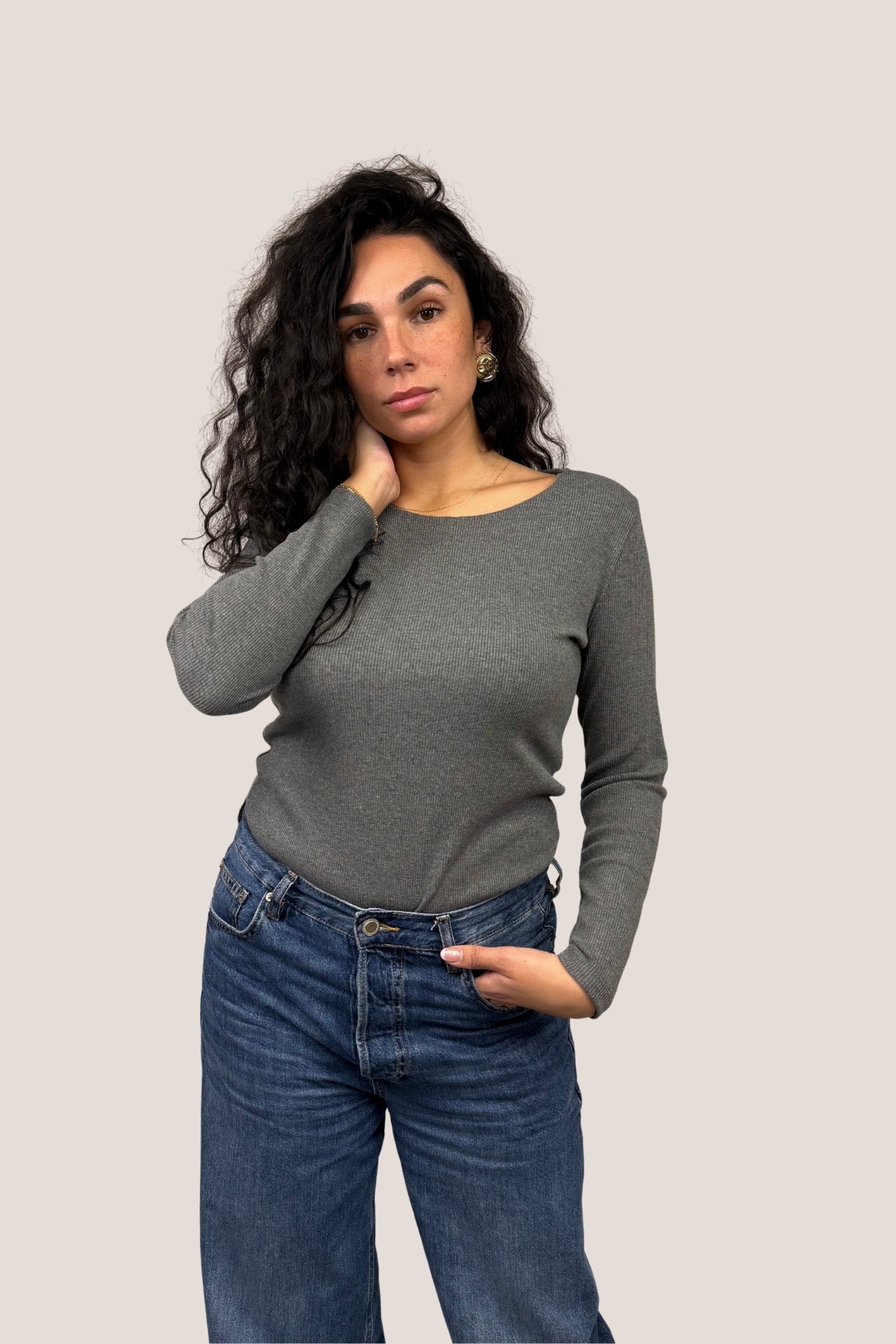 Camiseta entallada manga larga Gris