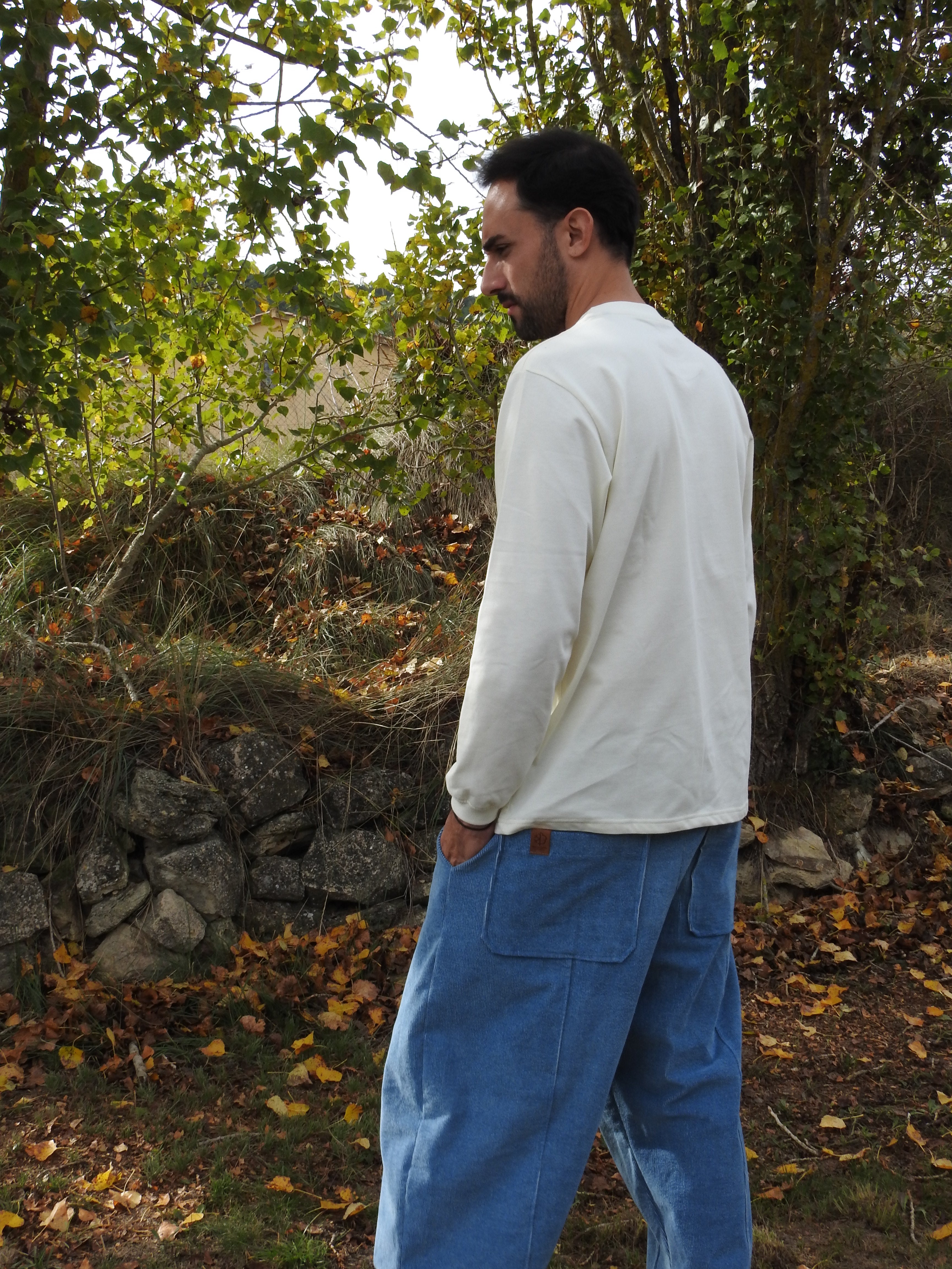 Pantalón barrel micro pana tejana